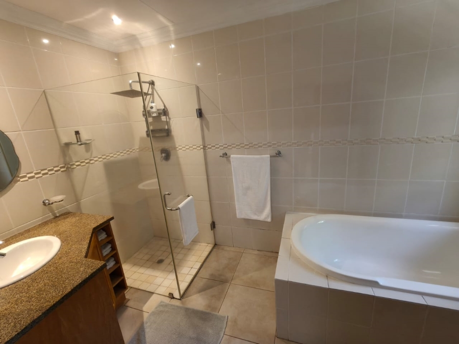 5 Bedroom Property for Sale in Cashan North West